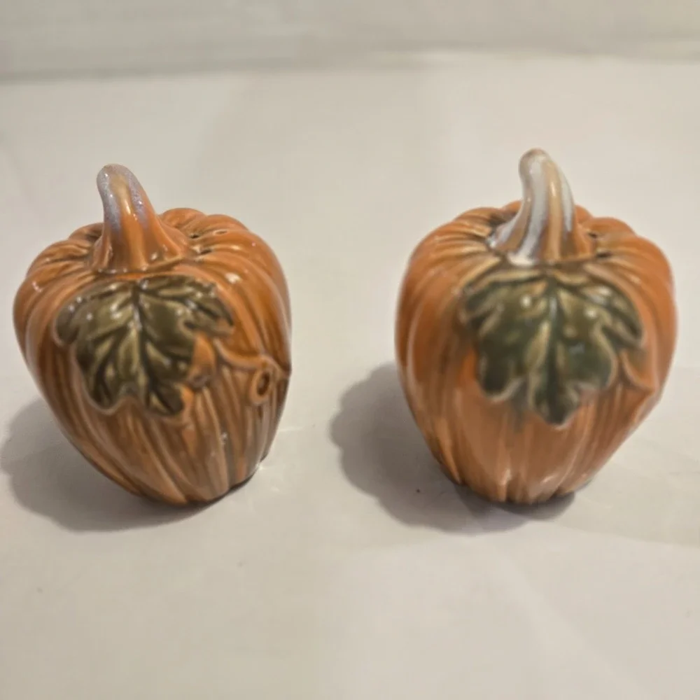 Pumpkin Salt & Pepper‎ Shakers Orange Thanksgiving Autumn Harvest Table Decor